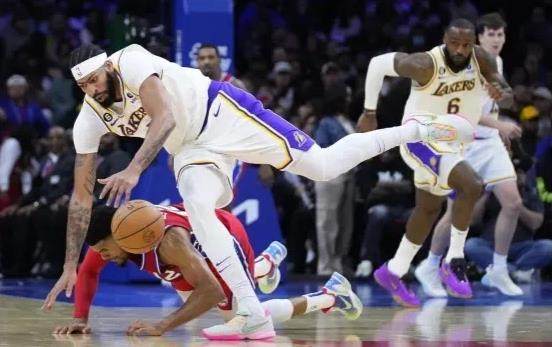 博鱼下载-【观察】让戴维斯成为第一核心 对湖人来说这么难？